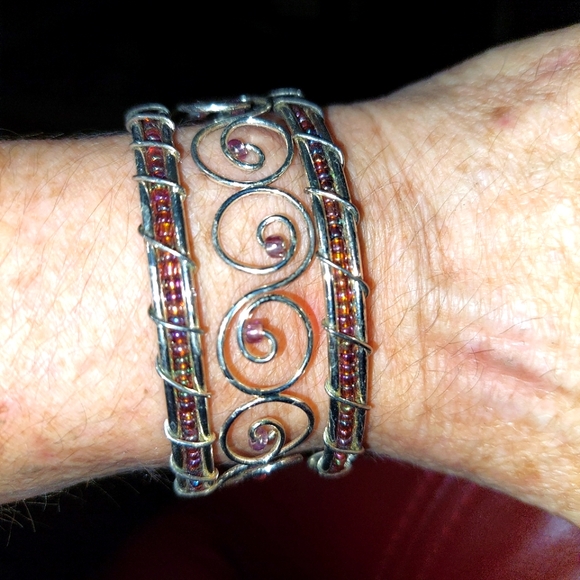 Silver & beaded handmade cuff bracelet - Picture 1 of 4